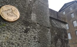 Apposition du clou qui marque le passage des miquelots. Apposition du clou qui marque le passage des miquelots.